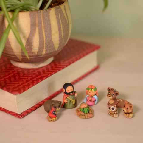 Woodsy Nativity Set