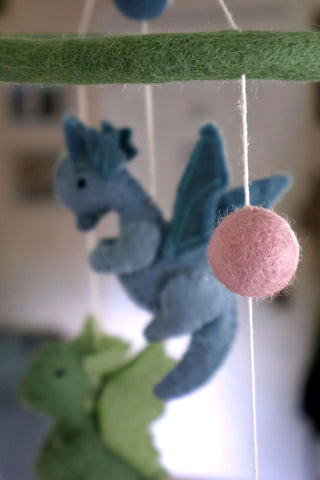 Felt Mobile - Flying Dragons