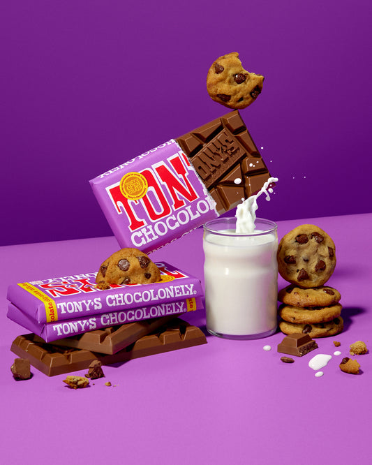 Milk Chocolate Bar w/ Chocolate Chip Cookies