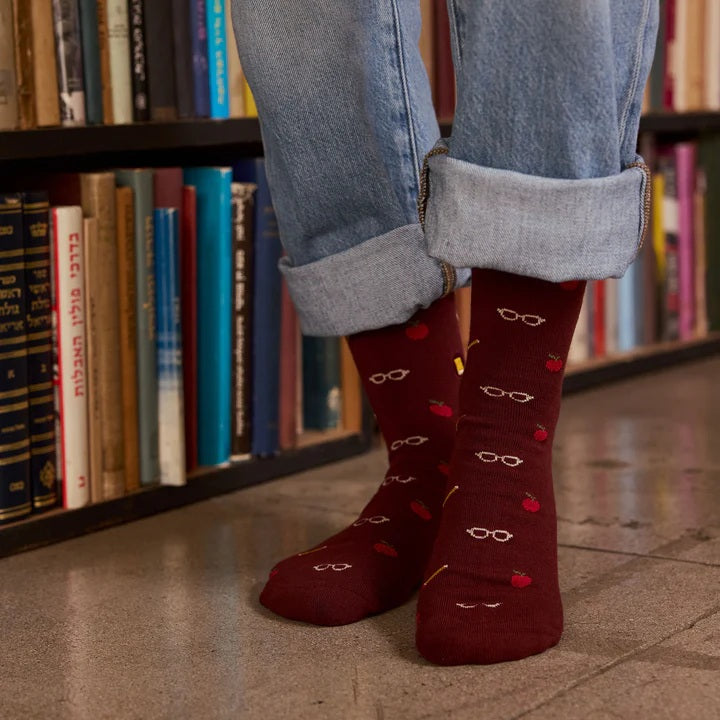 ~Book Socks Medium Apples & Pencils