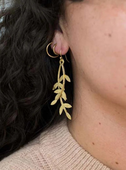 Aamani Linear Vine Dangle Earrings - Gold