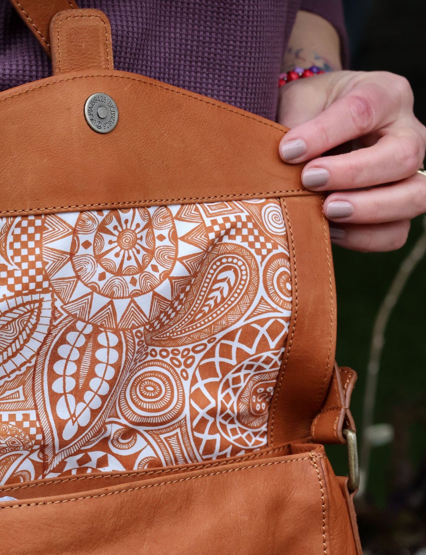 Kolkata Crossbody Bag in Camel