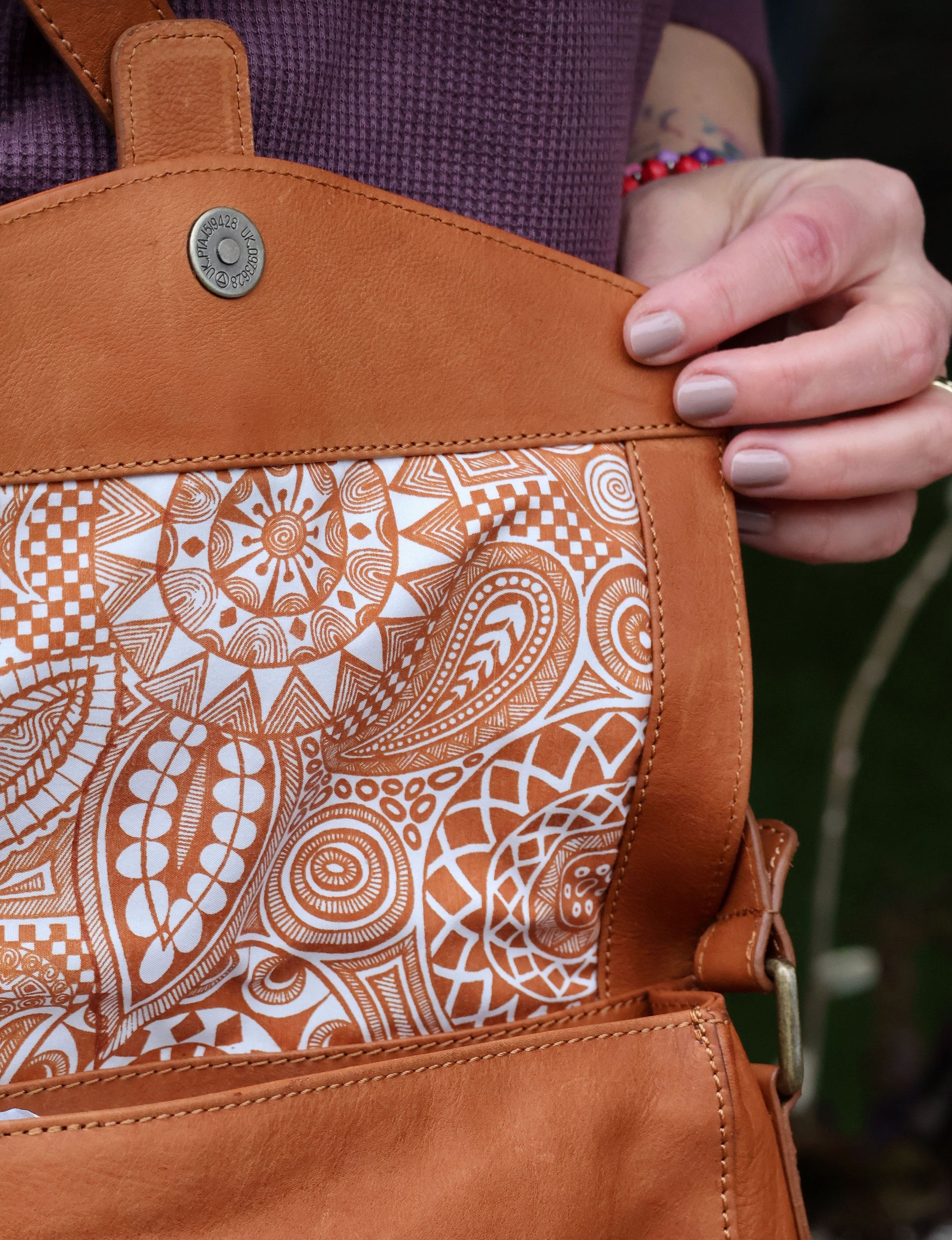 Kolkata Crossbody Bag in Camel