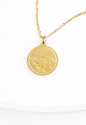 Ocean Adventure Necklace Gold