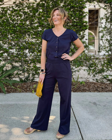 Vera High-Waisted Pants in Navy