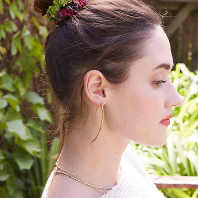 Leila Linear Earrings Gold